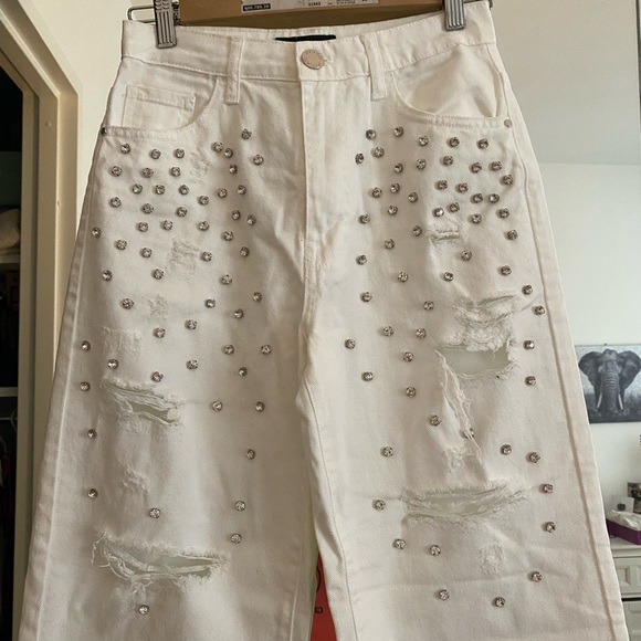 NWT Pinko white jeans with gems and rips - Picture 3 of 6